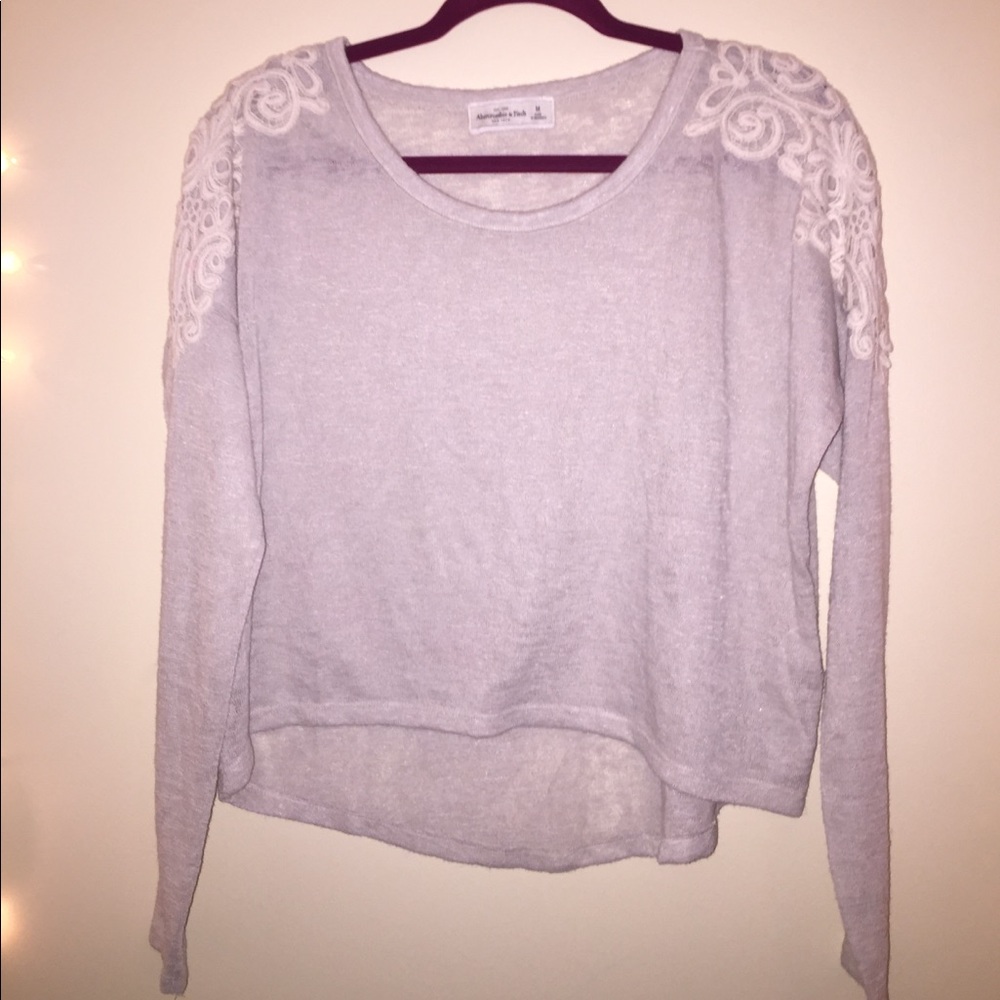 Cropped long sleeve shirt